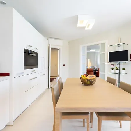 Fiorita Holiday home *